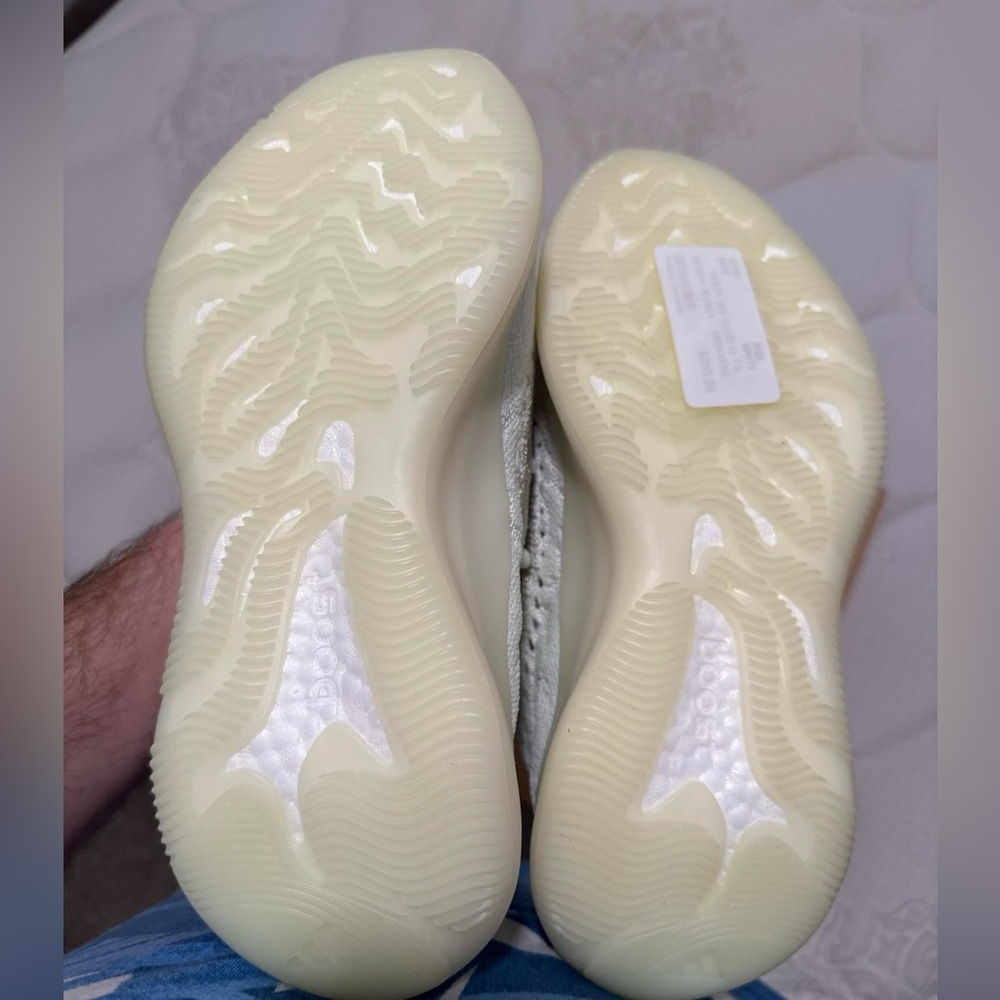 Brandnew with box Yeezy boost 380